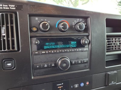 2024 Chevrolet Express Cargo 2500 WT