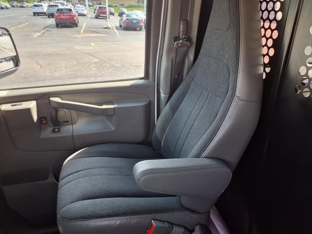 2022 Chevrolet Express Cargo 2500 WT