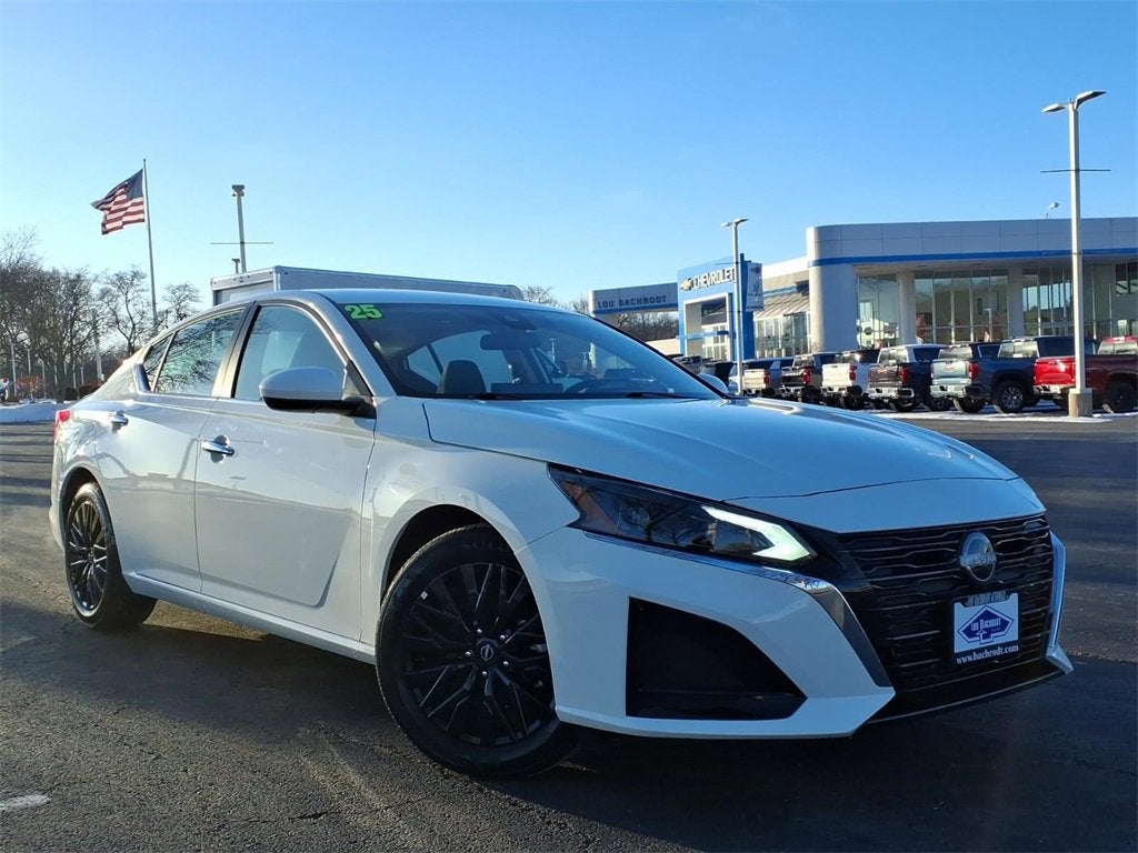 2025 Nissan Altima SV