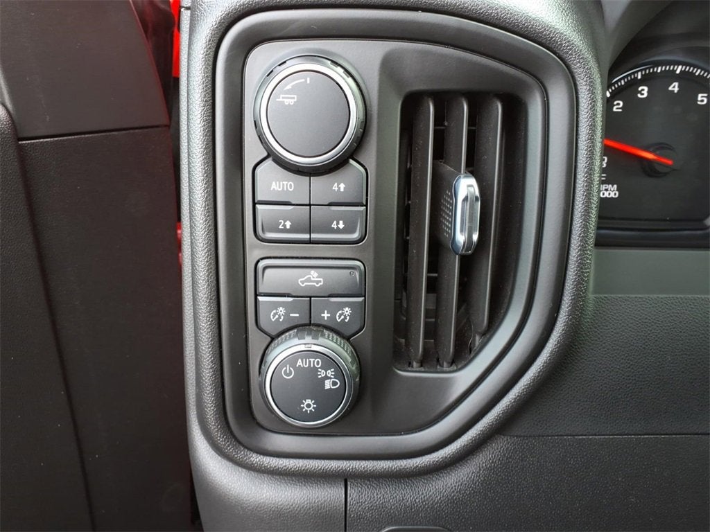 2022 Chevrolet Silverado 1500 Custom Trail Boss