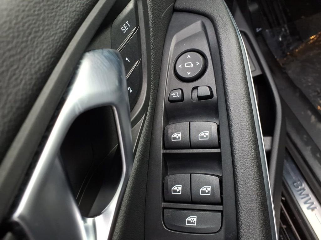 2024 BMW 3 Series 330i xDrive