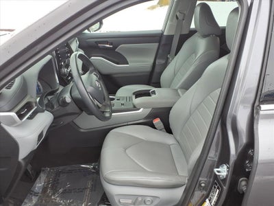 2022 Toyota Highlander Hybrid XLE