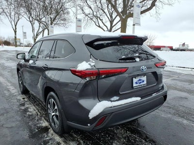 2022 Toyota Highlander Hybrid XLE
