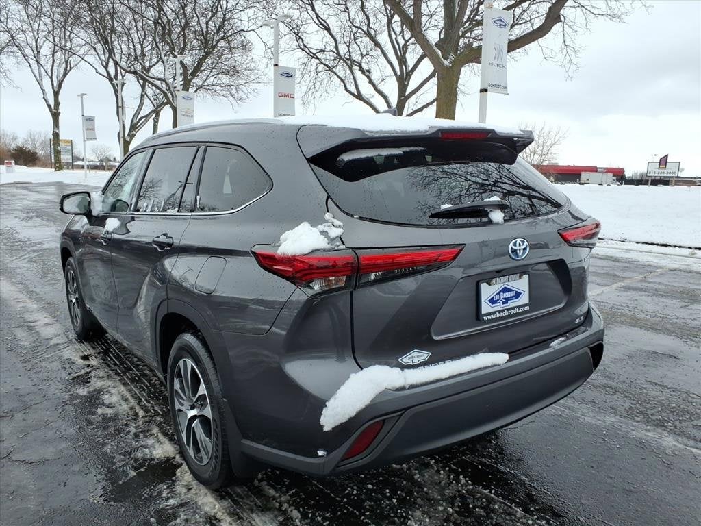 2022 Toyota Highlander Hybrid XLE