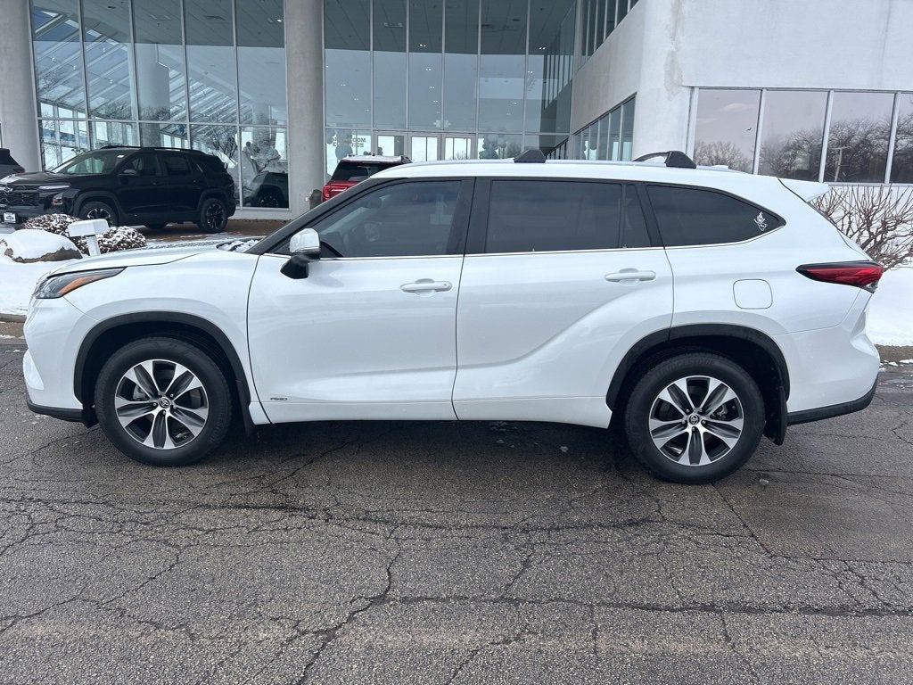 2023 Toyota Highlander Hybrid XLE