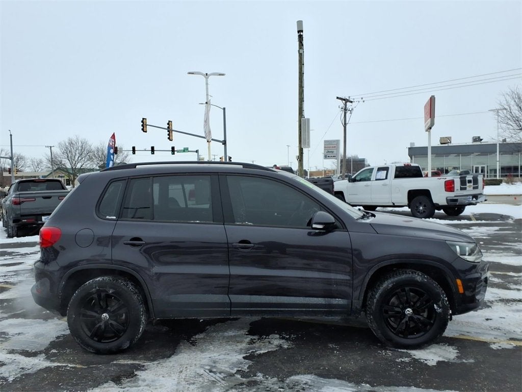 2016 Volkswagen Tiguan S