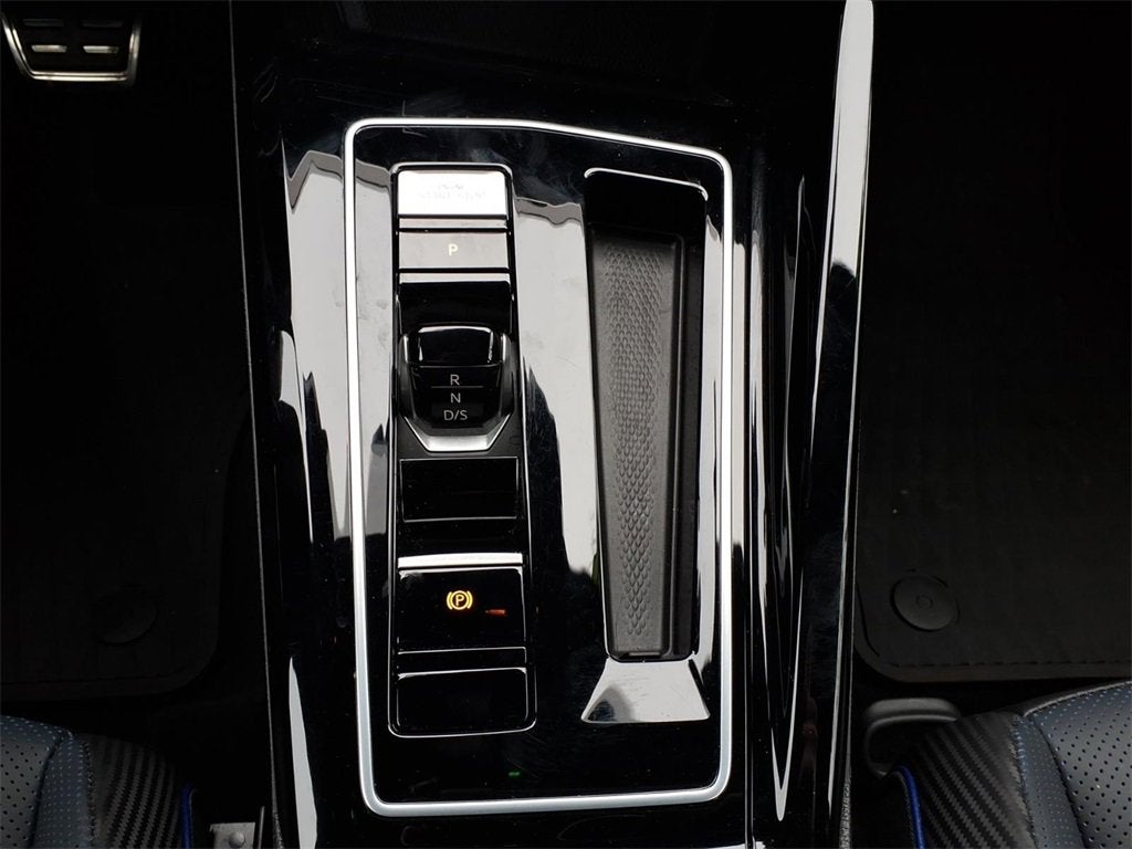 2023 Volkswagen Golf R 20th Anniversary Edition