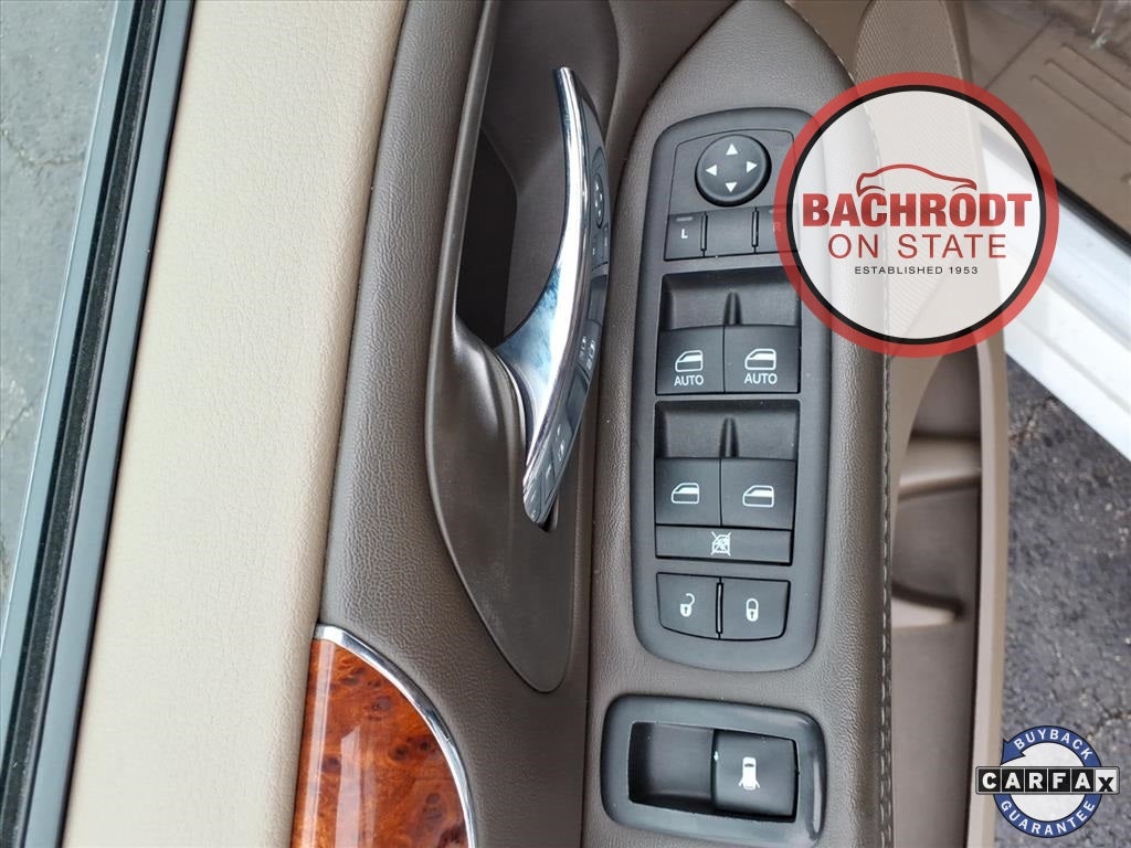 2016 Chrysler Town & Country Touring