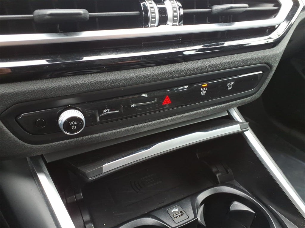 2024 BMW 3 Series 330i xDrive