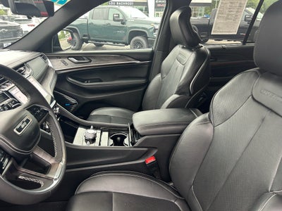 2023 Jeep Grand Cherokee Overland 4x4