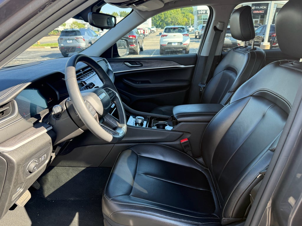 2023 Jeep Grand Cherokee L Limited 4x4