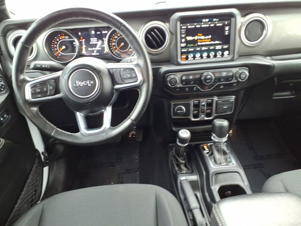 2022 Jeep Gladiator Overland