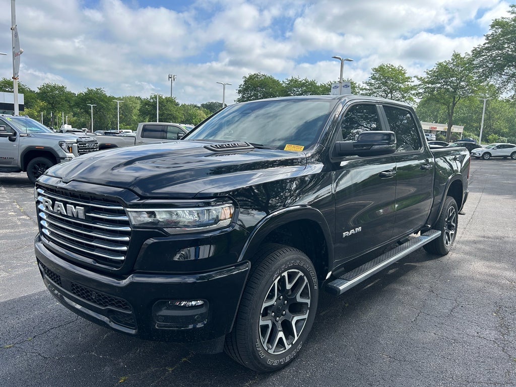 2025 RAM 1500 Laramie Crew Cab 4x4 5'7" Box