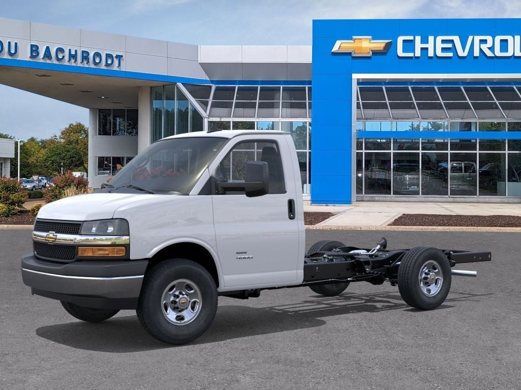 2026 Chevrolet Express Cutaway 3500 1WT