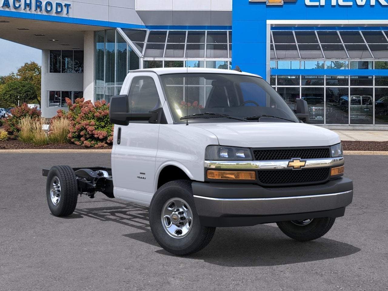 2026 Chevrolet Express Cutaway 3500 1WT
