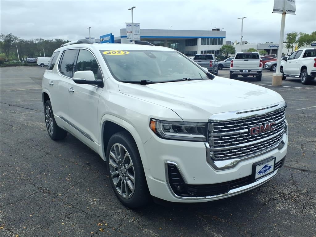 2023 GMC Acadia Denali