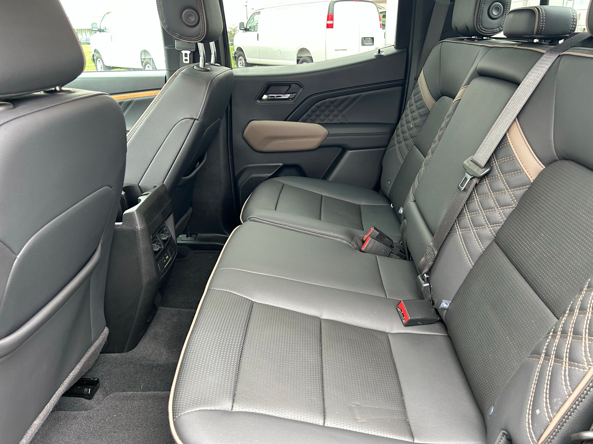 2024 GMC Canyon Denali