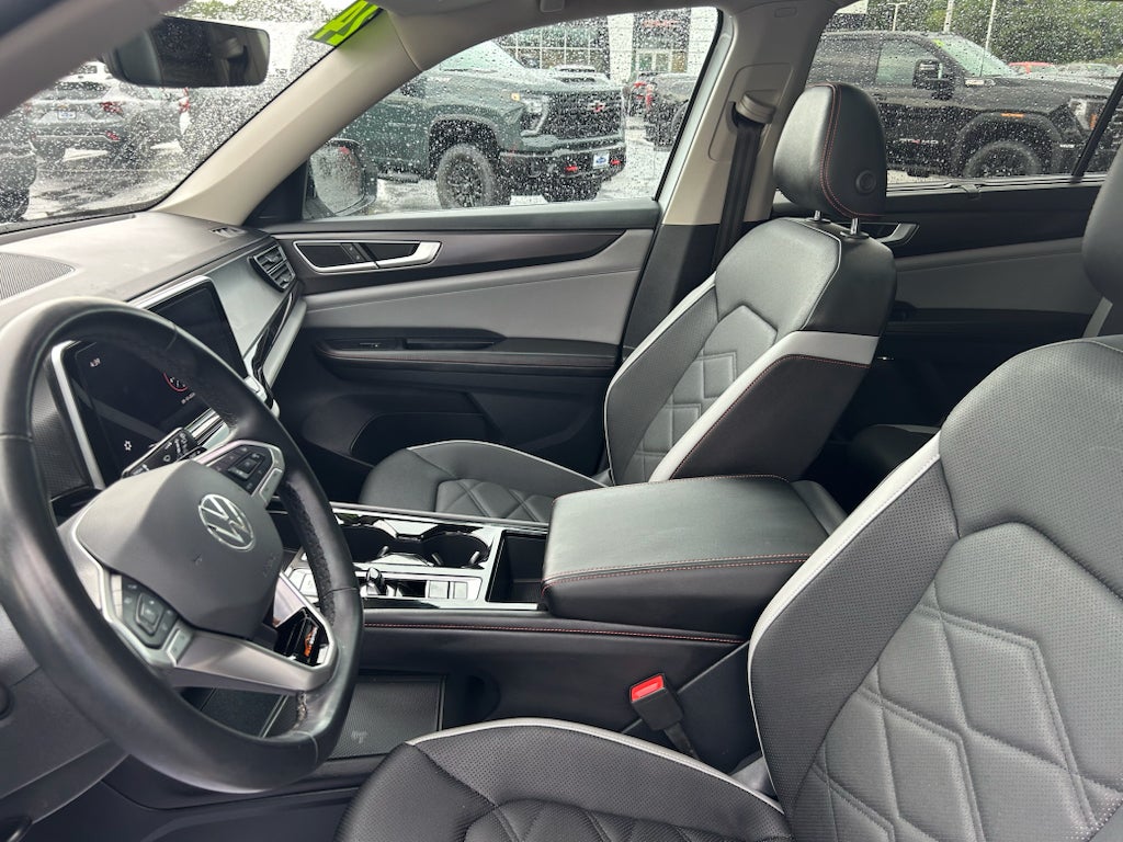 2024 Volkswagen Atlas 2.0T Peak Edition SEL