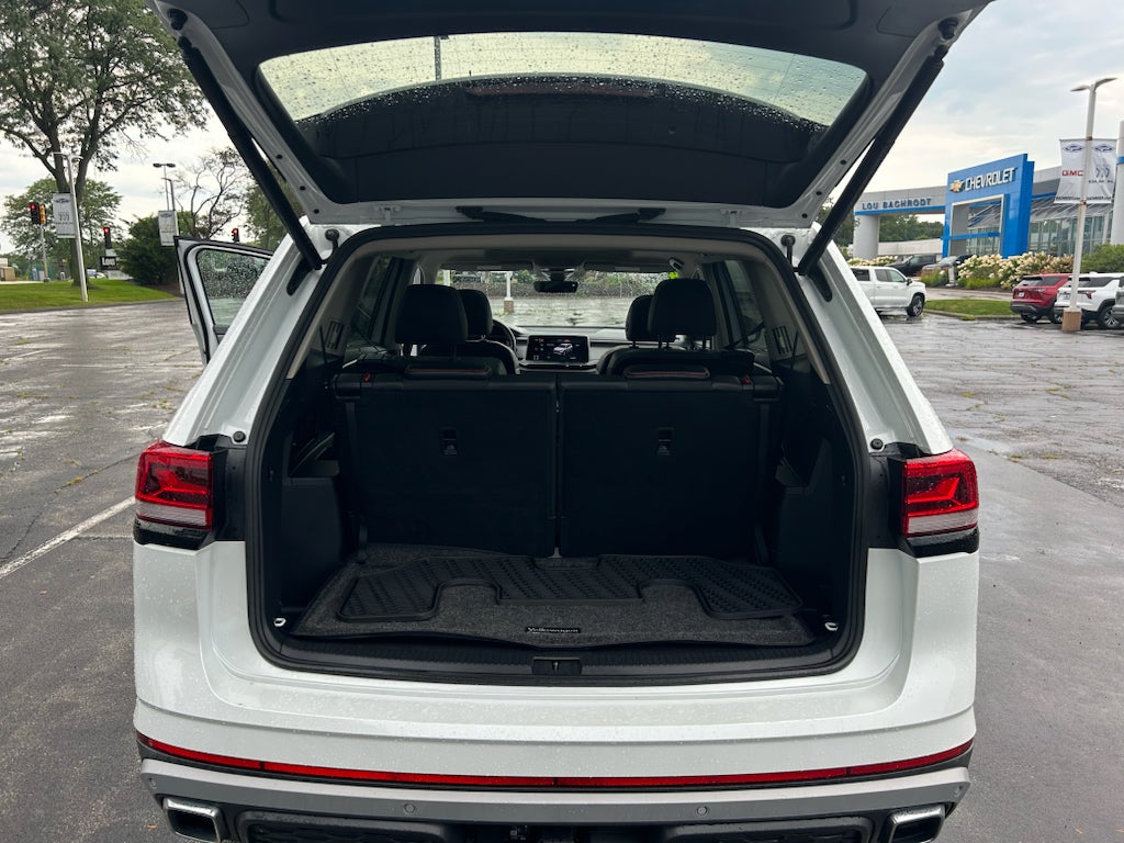 2024 Volkswagen Atlas 2.0T Peak Edition SEL