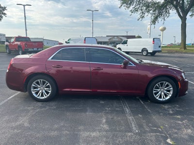 2018 Chrysler 300 Touring L