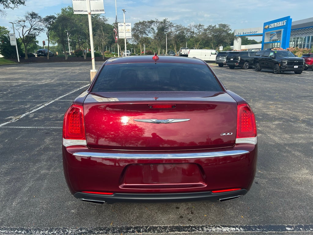 2018 Chrysler 300 Touring L