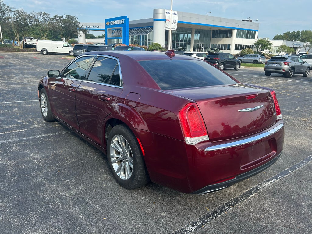 2018 Chrysler 300 Touring L