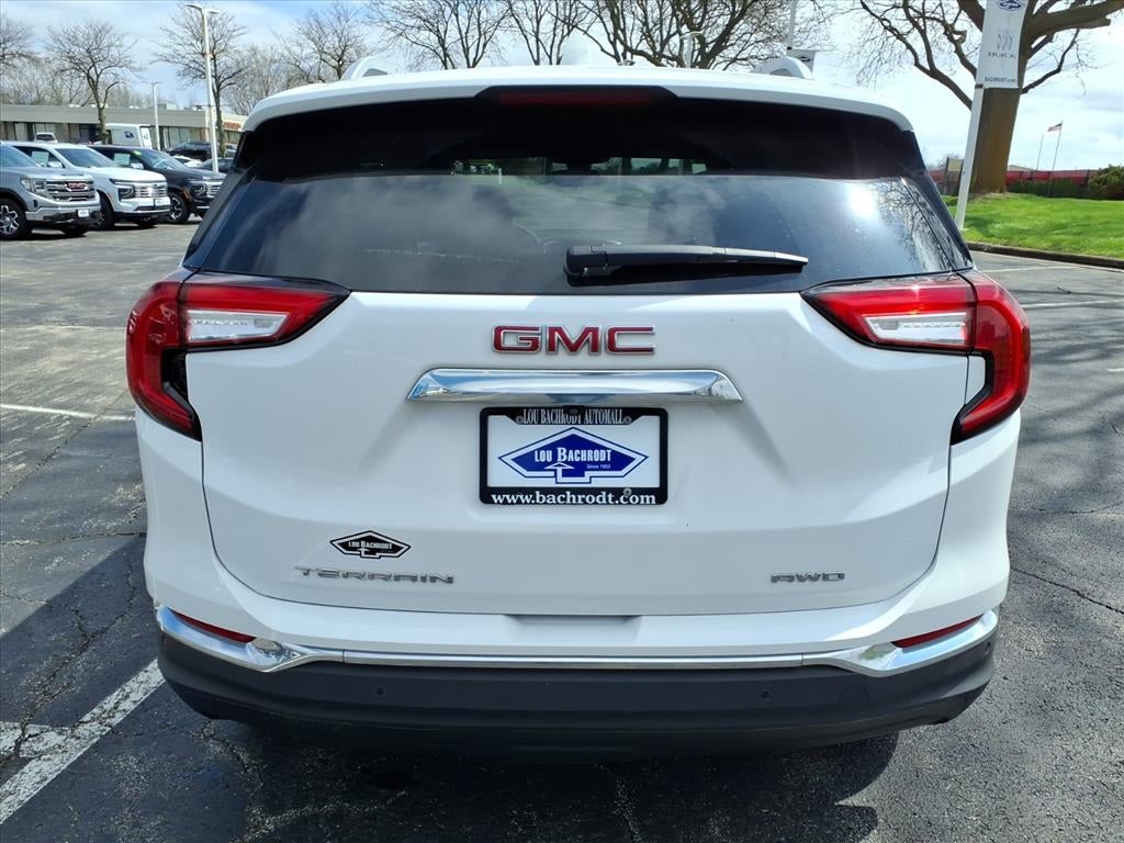 2024 GMC Terrain SLT
