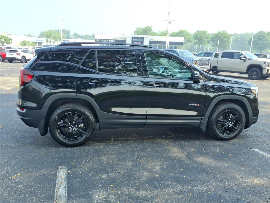 2024 GMC Terrain AT4