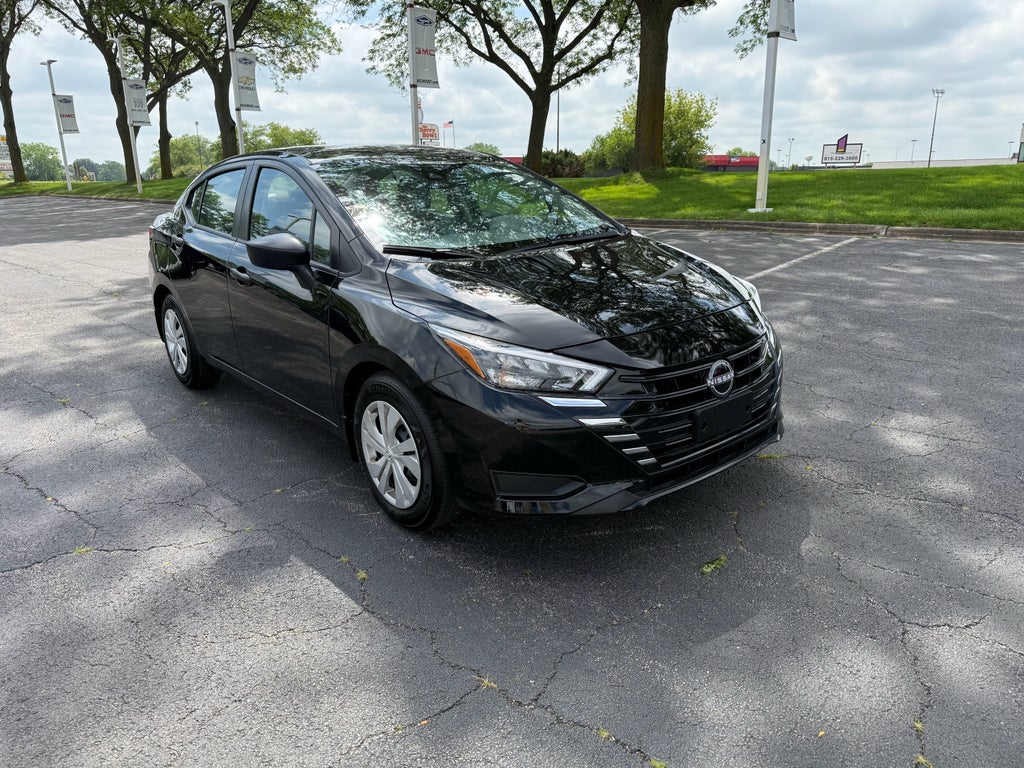 2025 Nissan Versa 1.6 S
