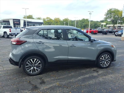 2024 Nissan Kicks SV Xtronic CVT