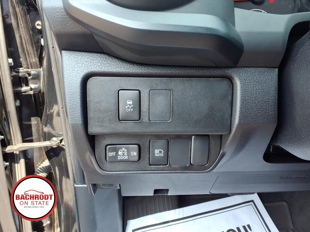 2023 Toyota Tacoma SR V6