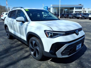 2025 Volkswagen Taos SE