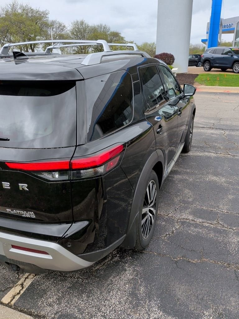 2025 Nissan Pathfinder Platinum