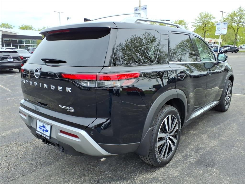 2025 Nissan Pathfinder Platinum