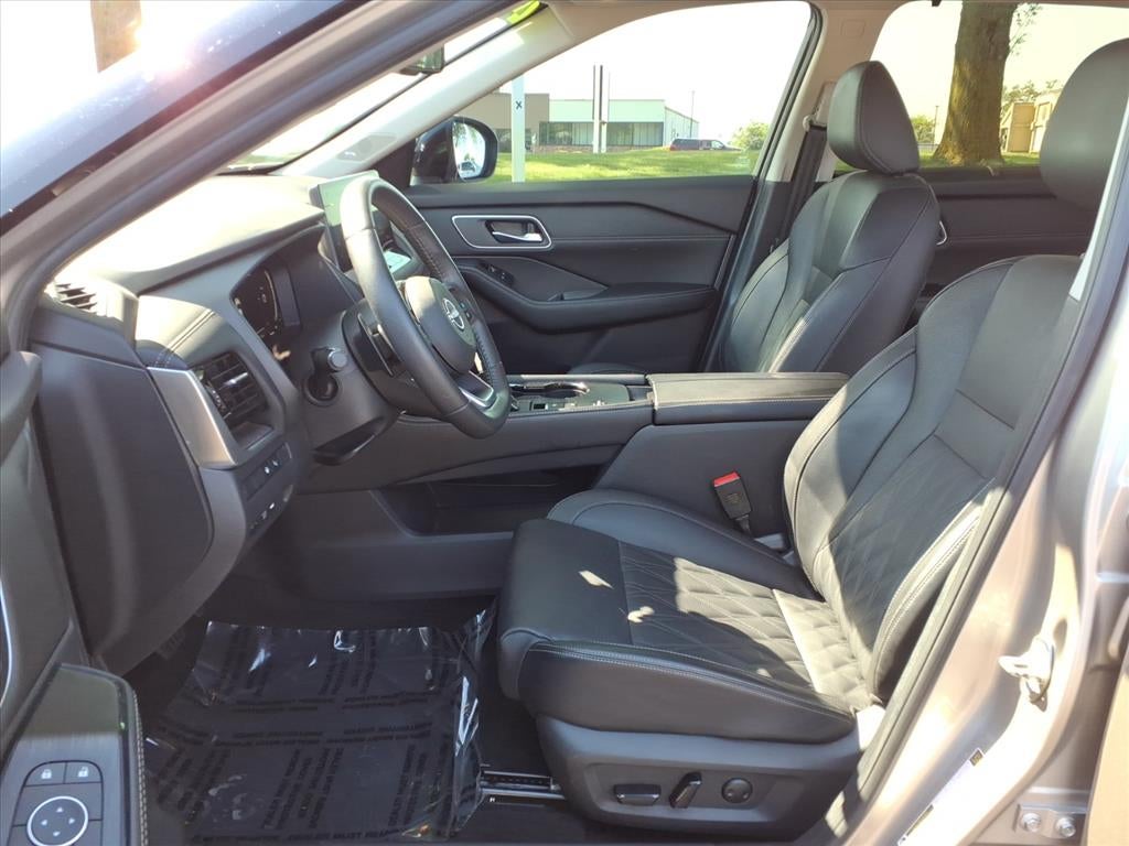 2024 Nissan Rogue Platinum FWD
