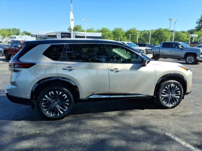 2024 Nissan Rogue Platinum FWD