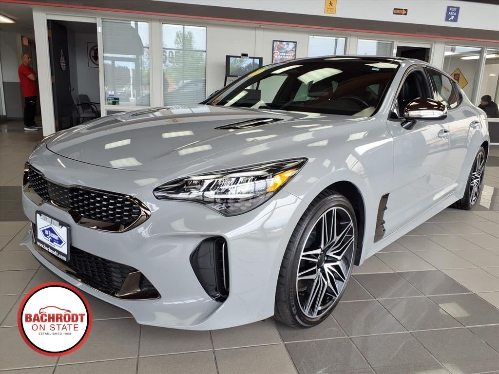 2022 Kia Stinger GT1