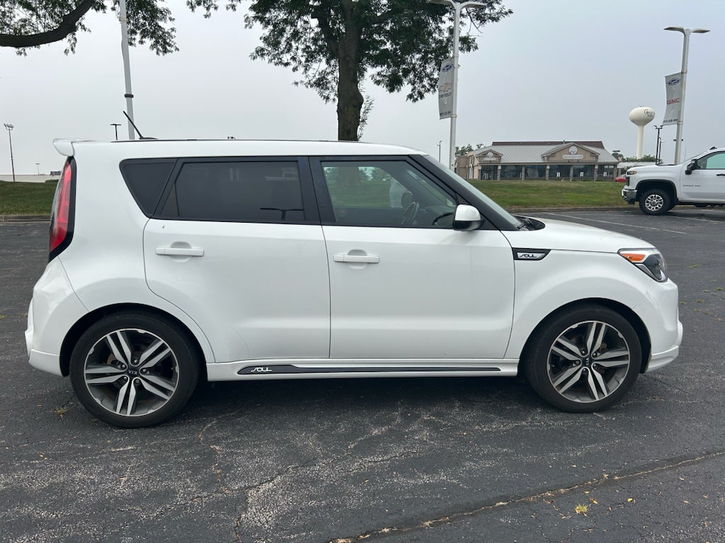 2016 Kia Soul +