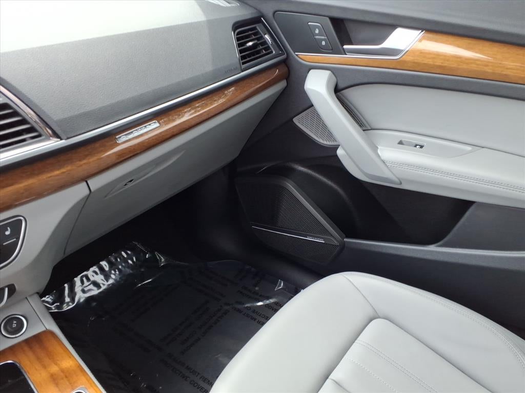 2025 Audi Q5 Premium Plus 40 TFSI quattro S tronic