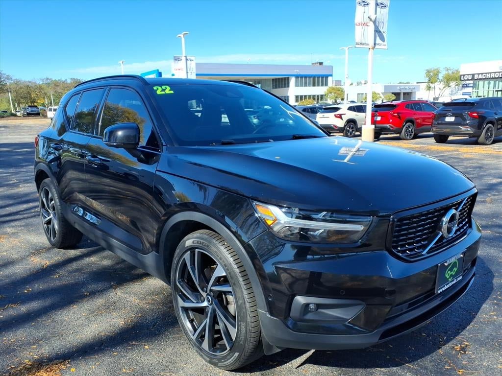 2022 Volvo XC40