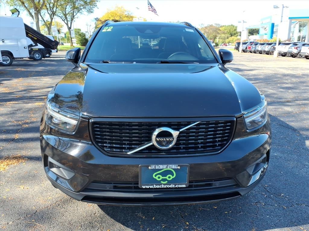 2022 Volvo XC40 T5 R-Design