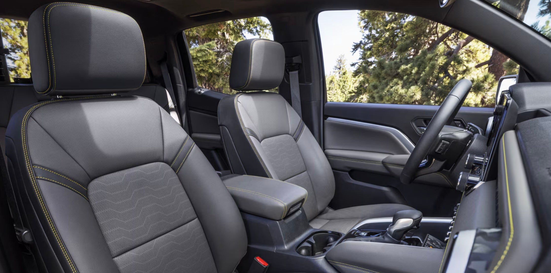 2026 Chevrolet Colorado interior 11.3-inch touchscreen with Google built-in